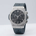 Luxury Men’s Chronograph Analog Watch with Leather Strap